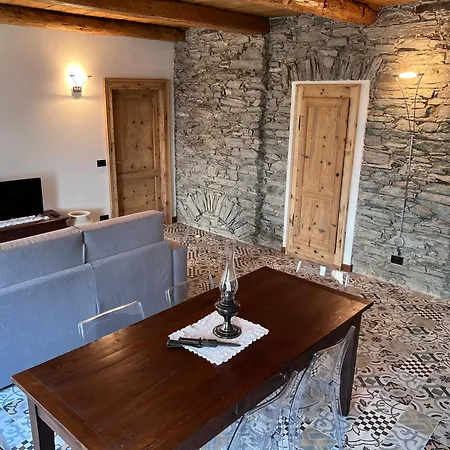 Holiday home Butterfly's House Montecrestese